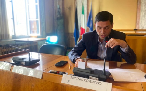 Arena Fogliano: l’assessore Cosentino chiarisce l’uso dell’area e le strutture amovibili