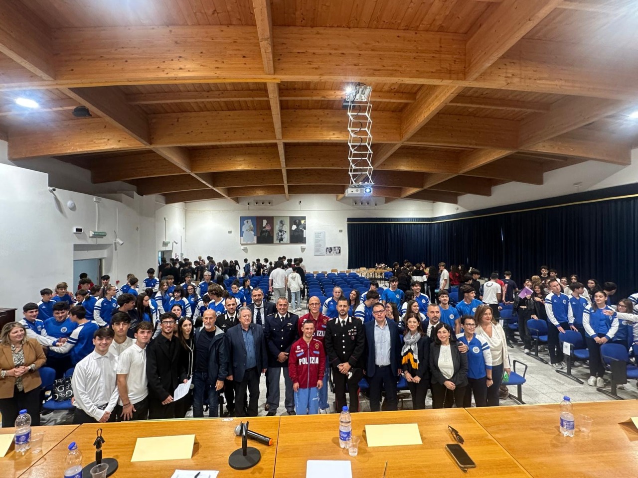 Bullismo, il Liceo Alberti ospita le Fiamme Oro