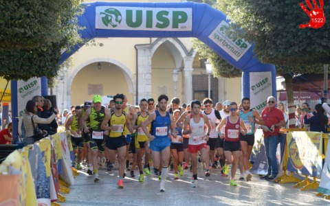 Fondi in rosa, una domenica di corsa e solidarietà