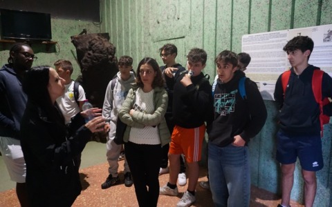 Gli studenti del Crotto Caurga esplorano storia e cultura tra Roma e Pontinia