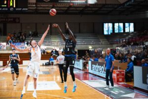 La Benacquista Latina sfida Nocera: palla a due alle 20.30