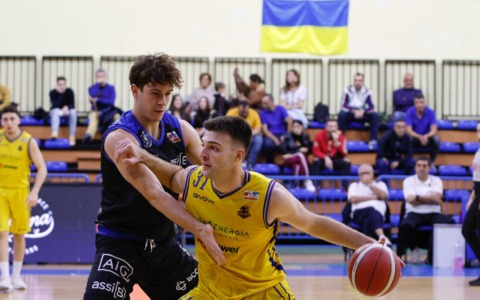 La Benacquista Latina trionfa a Nocera e guida la classifica