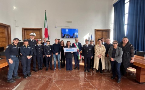 La Biblioteca della Legalità e la nuova auto per la Polizia Locale