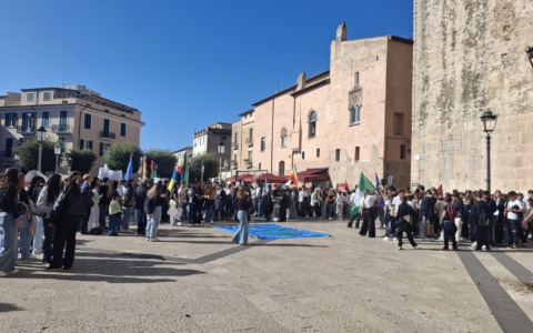 Manifestazione a Fondi: “Se vuoi la pace prepara la pace”