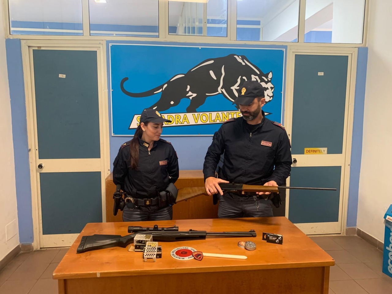 Scoperti mentre uccidono un gatto: padre e figlio denunciati a Latina