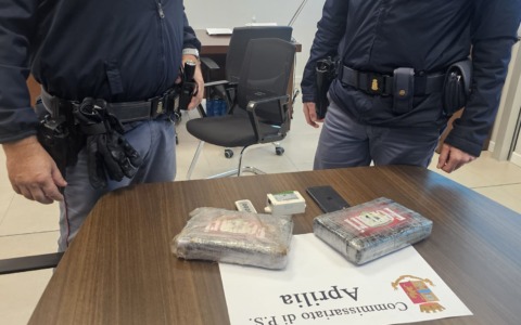 Scoperti oltre due chili di cocaina in una bombola GPL modificata: due arresti