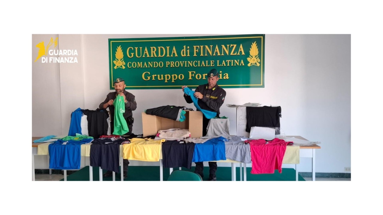 Capi di abbigliamento sequestrati donati alla Caritas Diocesana