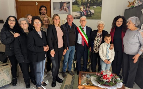 Carmela Di Trocchio festeggia 100 anni a Fondi