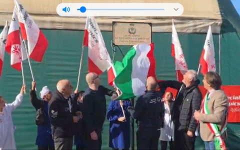 Compie 70 anni Alessandro “Spillo” Altobelli. Intitolata la palestra della Scuola di Capocroce