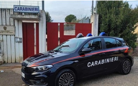 Denunciato un 38enne per falsità materiale