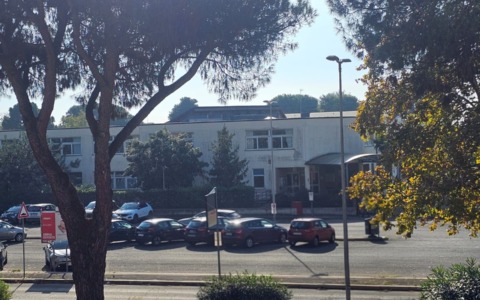 Domani il largo della Scuola Giovanni Paolo II sarà intitolato a Luisa Rossi