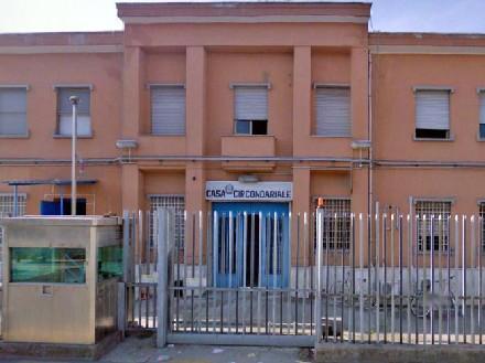 Domani l’interrogatorio per la coppia accusata di sfruttamento di una diciottenne