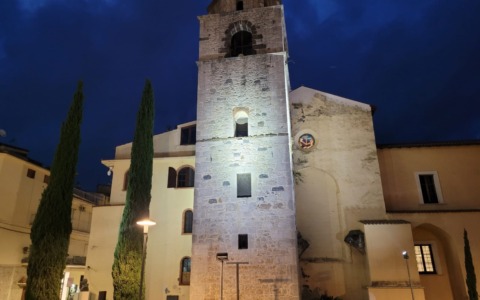 Fondi partecipa a “Illumina Novembre”: monumenti bianchi per la lotta al tumore al polmone