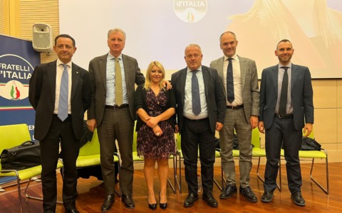 Fratelli d’Italia riunisce i leader: “Unità e visione per il futuro di Fondi”