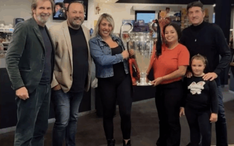 Giovanni e Filippo Galli celebrano il Milan Club Terracina rossonera