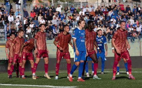 Il Latina si prepara per la sfida contro il Cosenza: Bruno sotto pressione