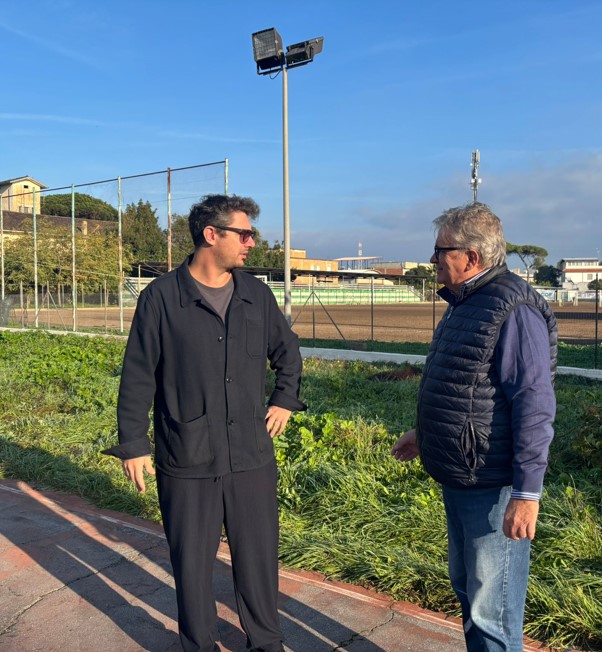 Inaugurata la recinzione che separa scuola e campo sportivo a Borgo Sabotino