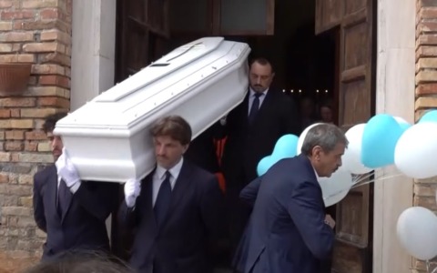 La dirigente dell’Istituto Pacinotti commenta il suicidio di Paolo Mendico