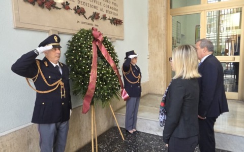 La Polizia di Stato onora i caduti e le vittime del dovere