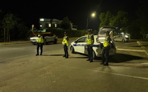 Multa da 7 mila euro per una donna senza patente e alla guida di un’auto sequestrata