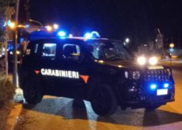 Padre e figlio arrestati dopo il furto di un’automobile