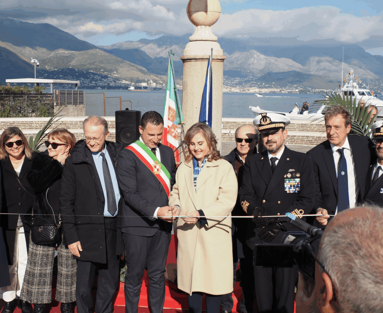 Riapre Piazza delle Capitanerie di Porto dopo la riqualificazione