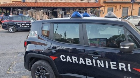 Un 55enne arrestato per maltrattamenti, rapina ed estorsione