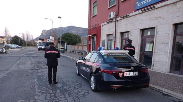 Un giovane nigeriano viveva abusivamente nella stazione di Terracina
