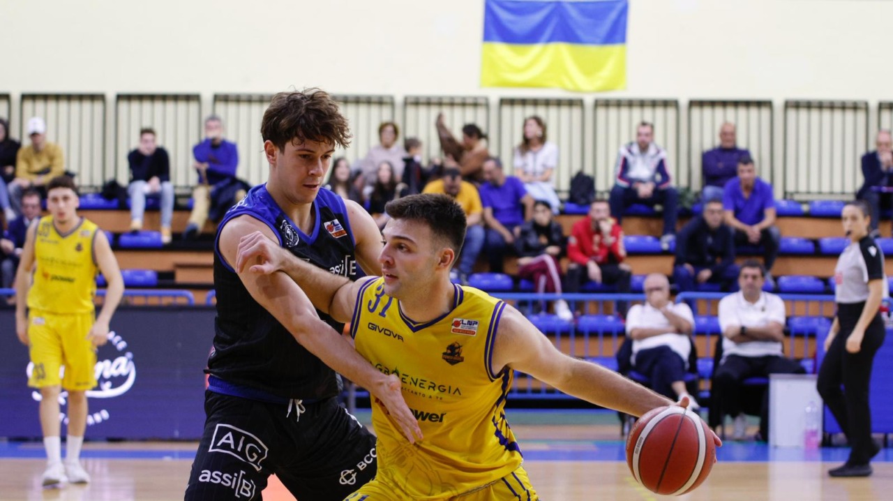 Benacquista Latina affronta Ferrara nell’ultima di andata