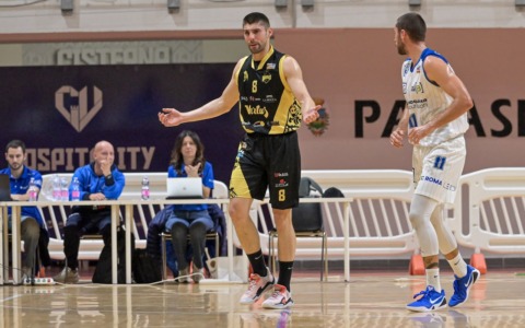 Benacquista Latina in attesa di riprendere il campionato