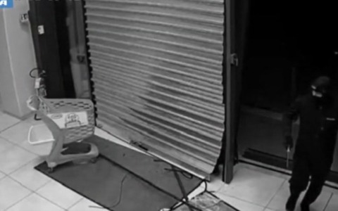 Identificata banda di ladri specializzati in furti con spaccata: quattro denunce