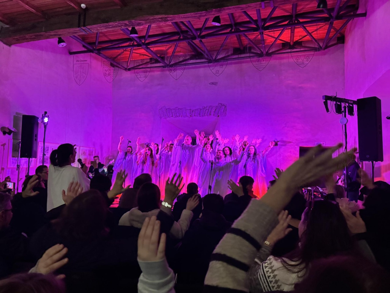 Il Phoenix Gospel Choir incanta il Castello di Maenza