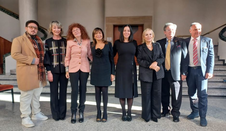 Il teatro presenta “We Breast_dalla cura al prendersi cura”