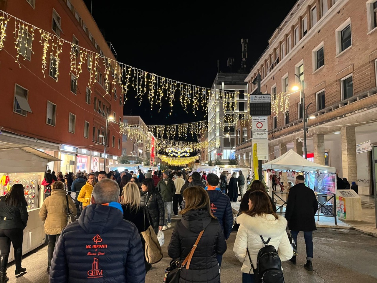 Il Villaggio di Natale 2025 a Latina: Un weekend di festa e partecipazione