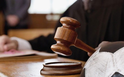 Otto anni di carcere per abusi sulla figlia minore