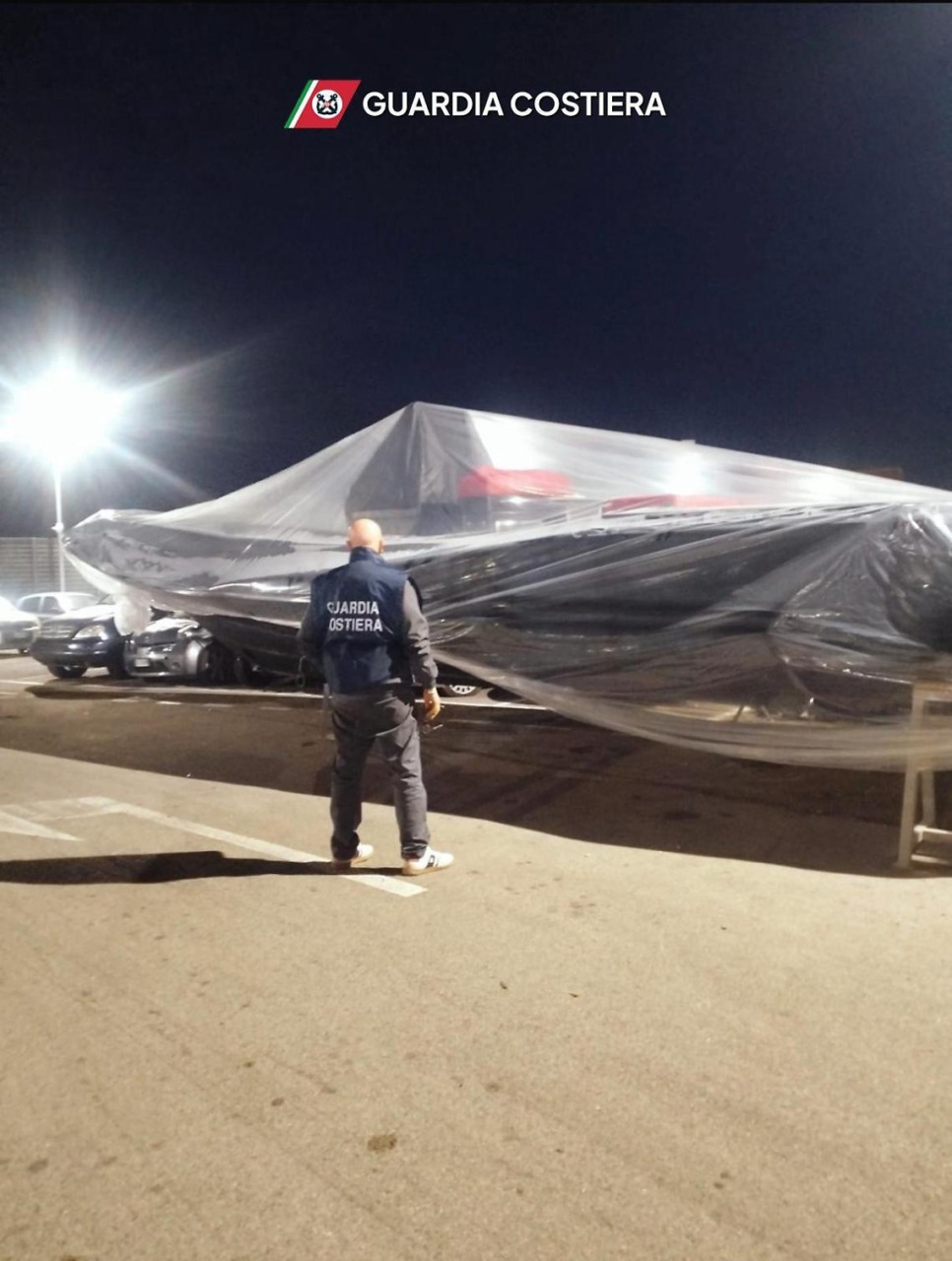 Sequestrato un gommone del valore di 200 mila euro dalla Guardia Costiera