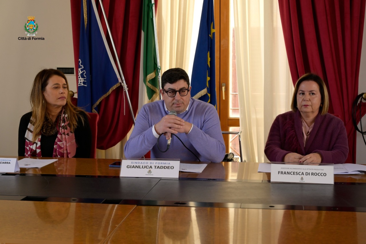 Cerimonia di premiazione per ‘Natale in Vetrina 2025’