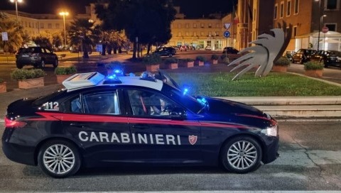 Denunciato un uomo per possesso di un coltello a serramanico di 15 cm