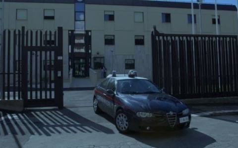 Denunciato uomo sorpreso con arnesi da scasso in un cantiere edilizio