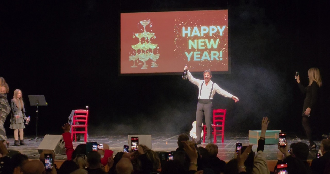 Feste di Capodanno: successo in piazza e a teatro
