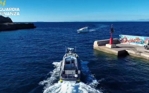 Fuggono senza pagare i lavori, bloccati dalla Guardia di Finanza