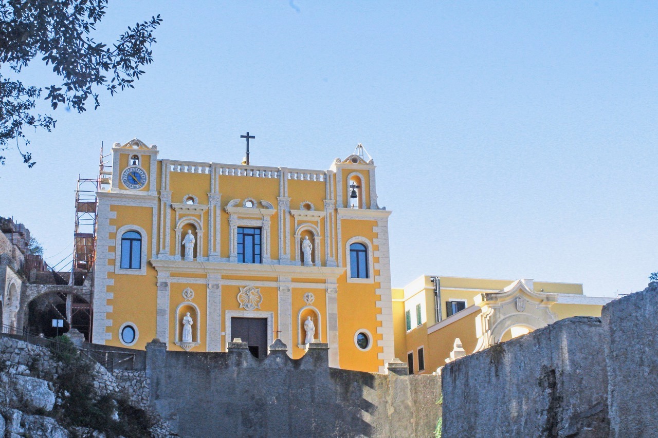 Il Santuario della Montagna Spaccata sostiene Gaeta Capitale del Mare 2026
