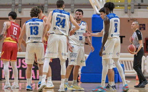 La Benacquista Latina supera Ravenna: 87 a 73 nonostante le assenze