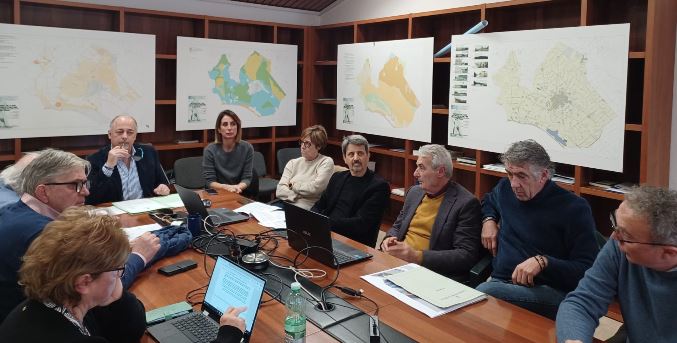 Piano di zona 2032: la commissione Urbanistica dà il via libera. Muzio: “Una soluzione per oltre 600 persone”