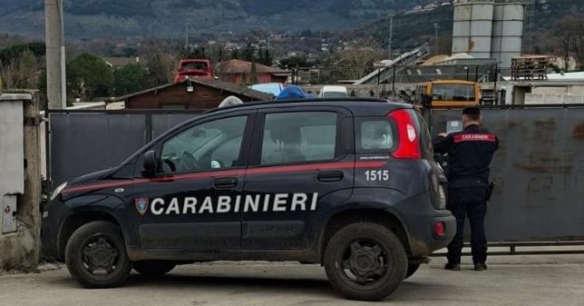 Sequestro di un centro di demolizioni di autoveicoli da parte dei Carabinieri Forestali