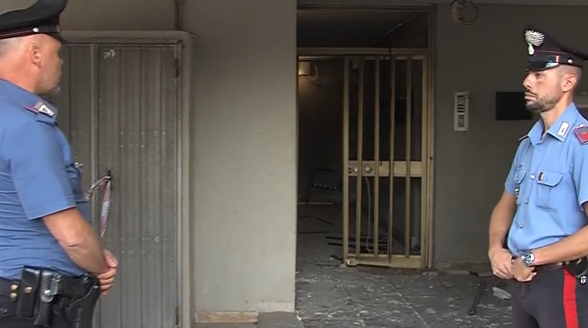 Silenzio degli Spinelli sugli attentati incendiari