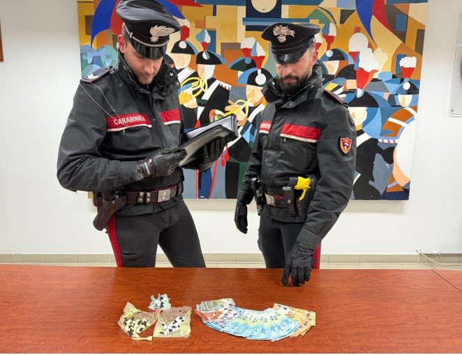 18enne fermato con 76 dosi di crack e denaro contante