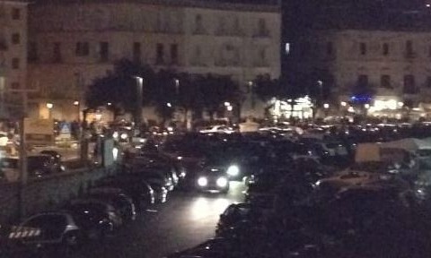 Aggressione in Largo Paone: giovane minaccia barista con un coltello