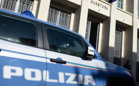Arrestato un uomo per violenze sulla compagna in presenza dei figli