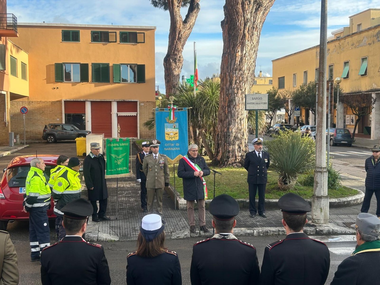 Cerimonia di commemorazione al Largo Martiri delle Foibe